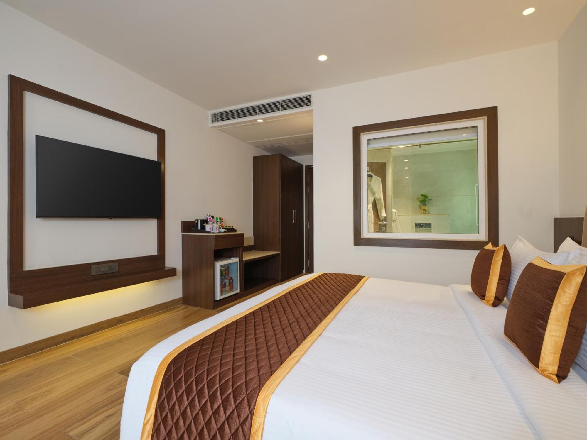 Regenta Place กวาลิออร์ ภายนอก รูปภาพ