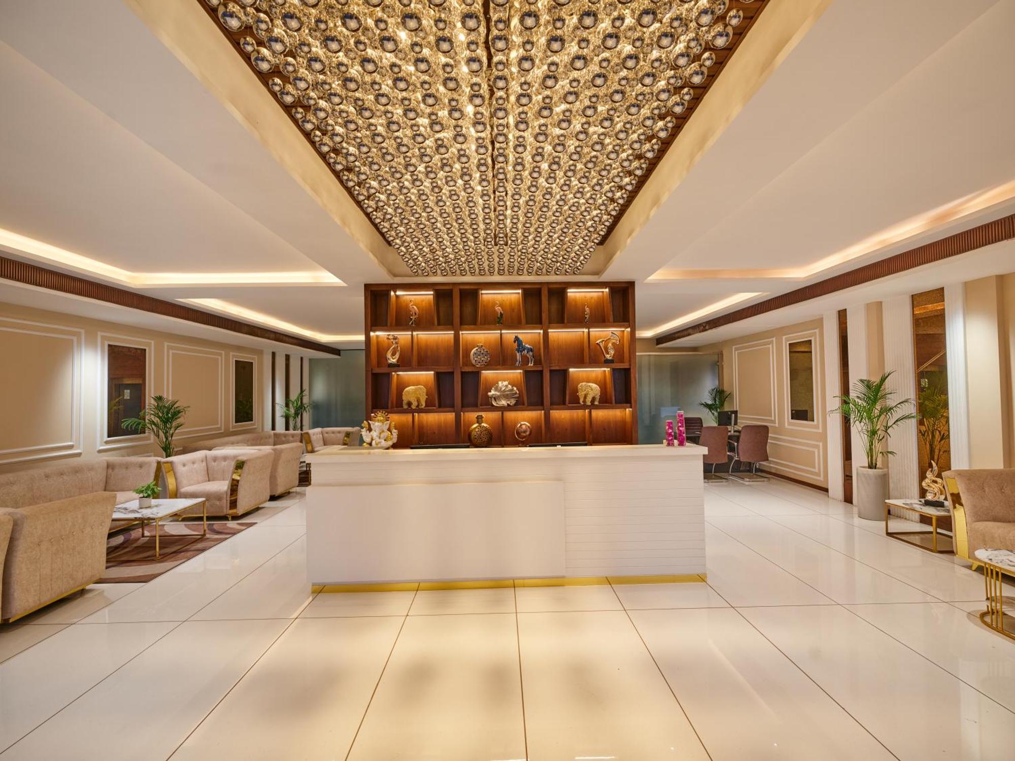 Regenta Place กวาลิออร์ ภายนอก รูปภาพ