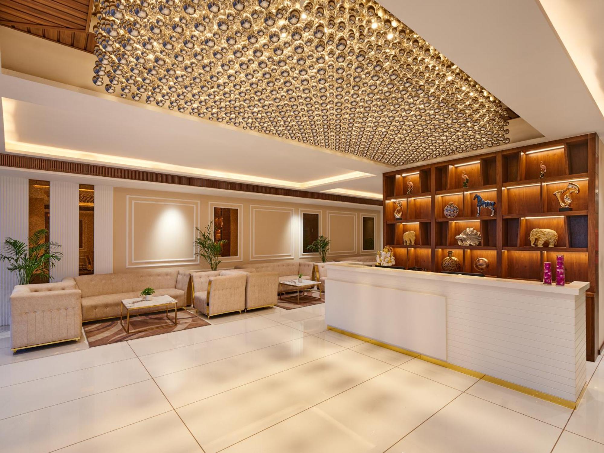 Regenta Place กวาลิออร์ ภายนอก รูปภาพ